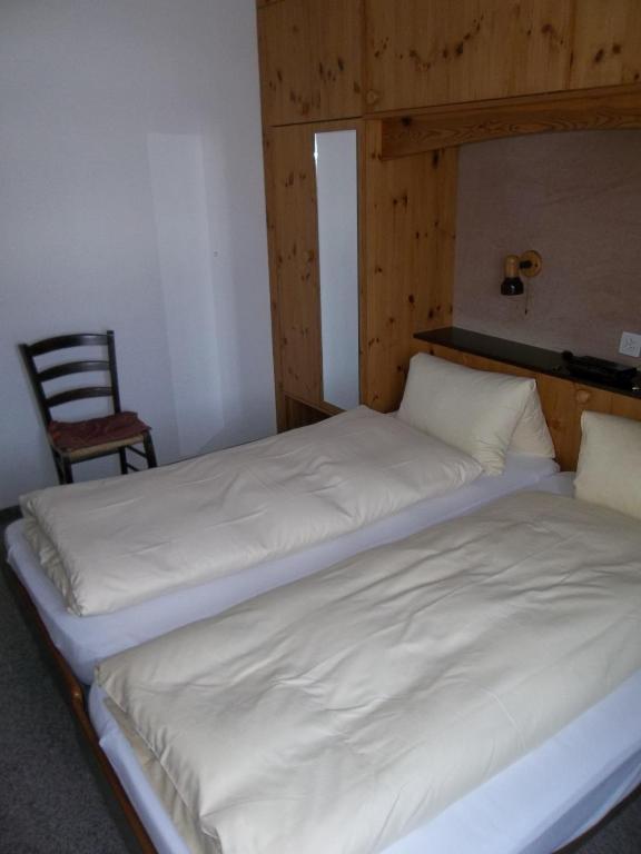 Hotel Old-Jnn Saas im Prattigau Phòng bức ảnh