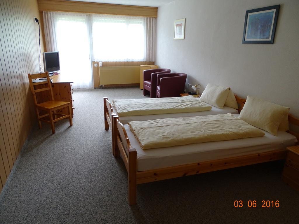 Hotel Old-Jnn Saas im Prattigau Phòng bức ảnh