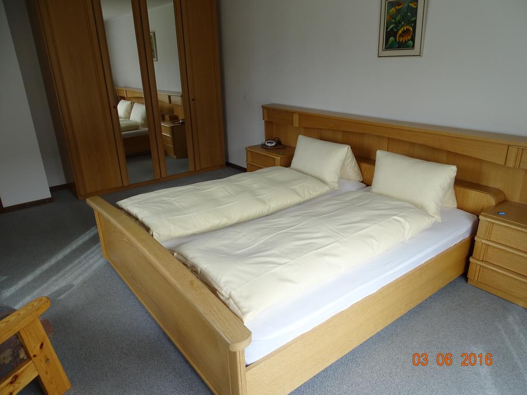 Hotel Old-Jnn Saas im Prattigau Phòng bức ảnh